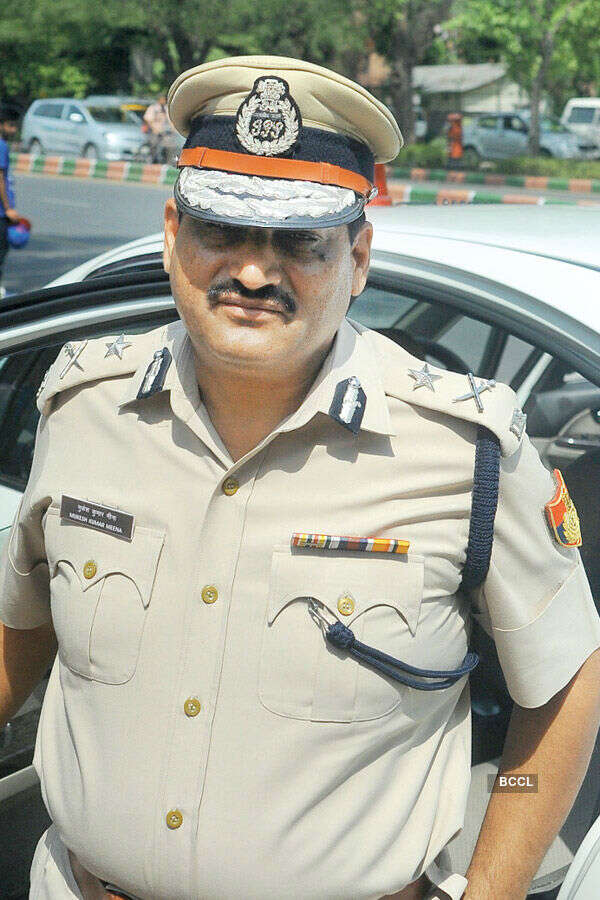 Mukesh Meena, joint commissioner of  police, New Delhi range during a summer camp Photogallery - Times of India