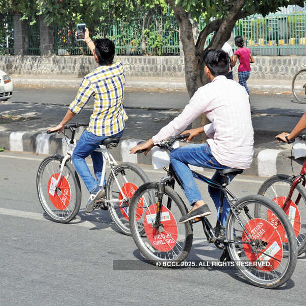Participants during the Raahgiri Day