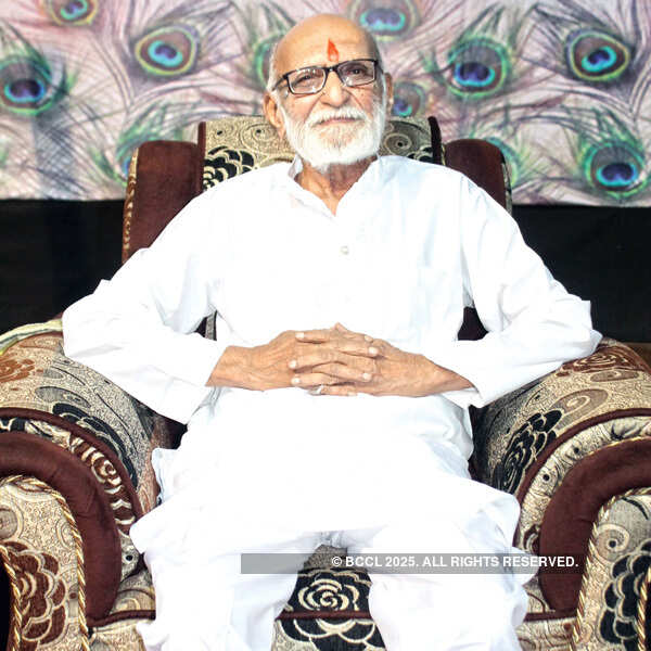 Appasaheb Indurkar during a musical concert