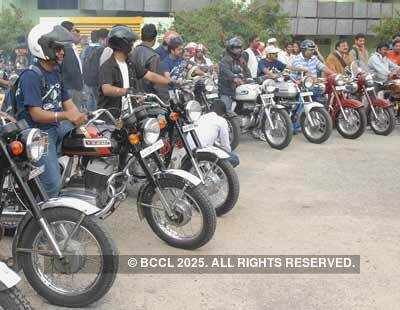 '7th intl. Jawa-Yezdi Day'