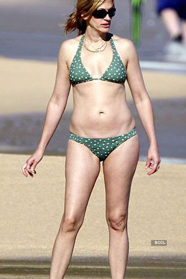 Julia Roberts bikini body shows she's still a Pretty Woman at 44 - Mirror  Online