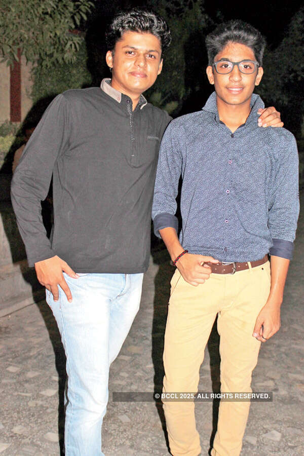 Shekhar (L) and Kunal Pandey during a concert