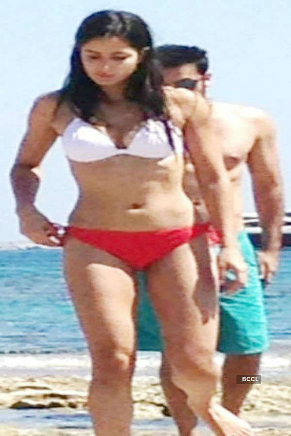 Cover up, please! The worst celebrity beach bodies