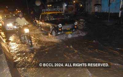 Rain disturbs Mumbaikars