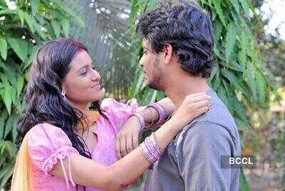 Keno Kichu Kotha Bolo