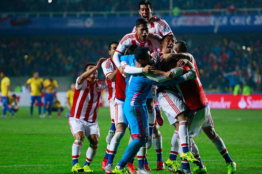 Paraguay stun Brazil to reach Copa semis