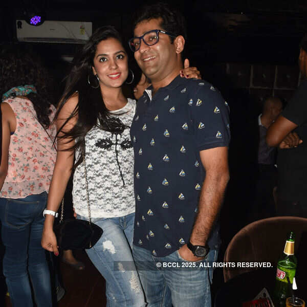 Pooja and Sunny get clicked during a party