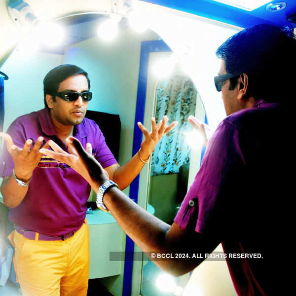 Santhanam's Portfolio Pics