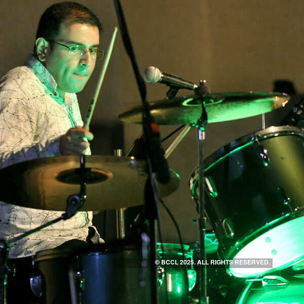 Kaizad performs at Tolly Club