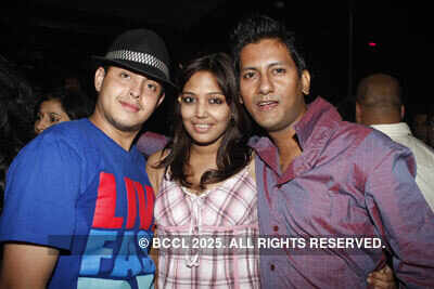 HHI Saturday night party