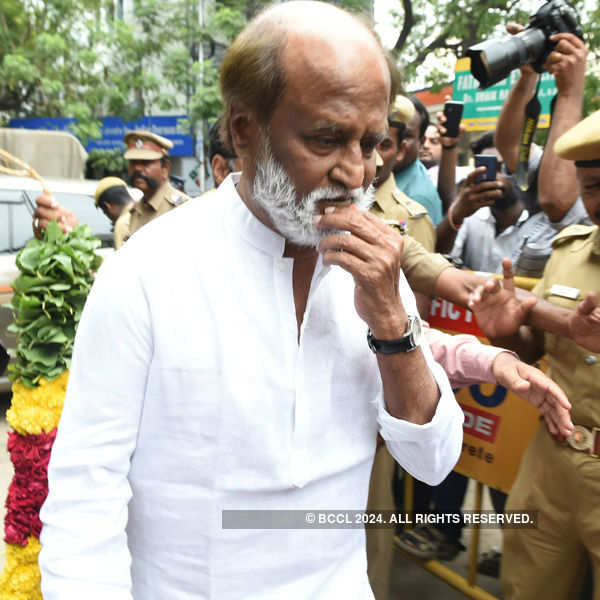 Celebs pay respect to MS Viswanathan