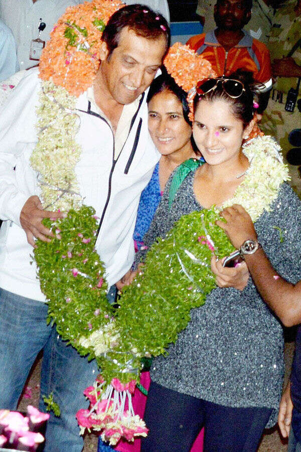 Sania Mirza along with her father