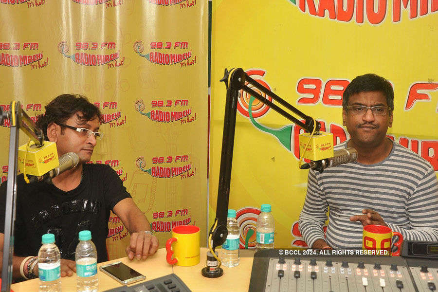 Ajay-Atul @ Mumbai's Radio Mirchi Studio