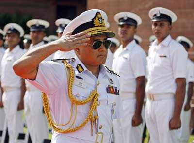 B'desh Navy chief in India