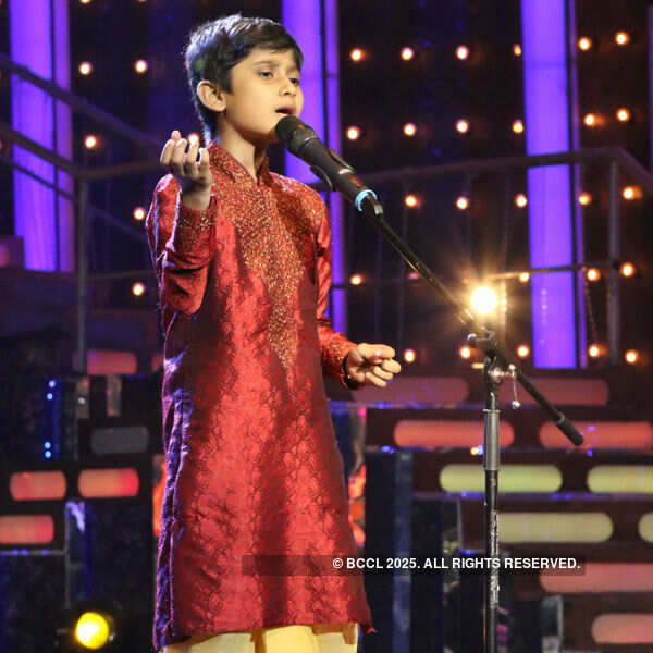 Shreyan performs on the sets of TV reality show Great Music Gurukul