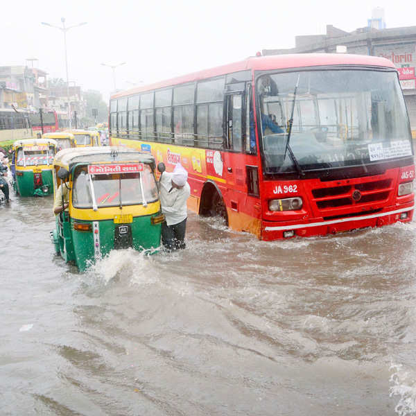Monsoon unleashes mayhem in Gujarat, 25 dead