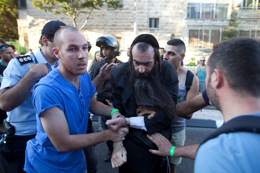 Six stabbed at Jerusalem Gay Pride