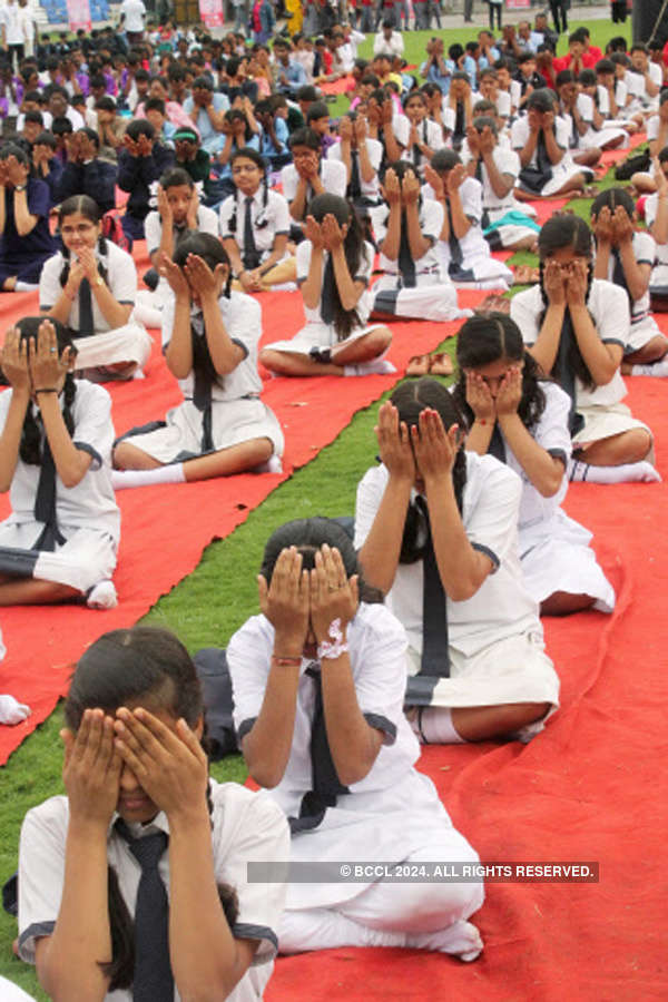 Yoga in schools will not be compulsory: Govt