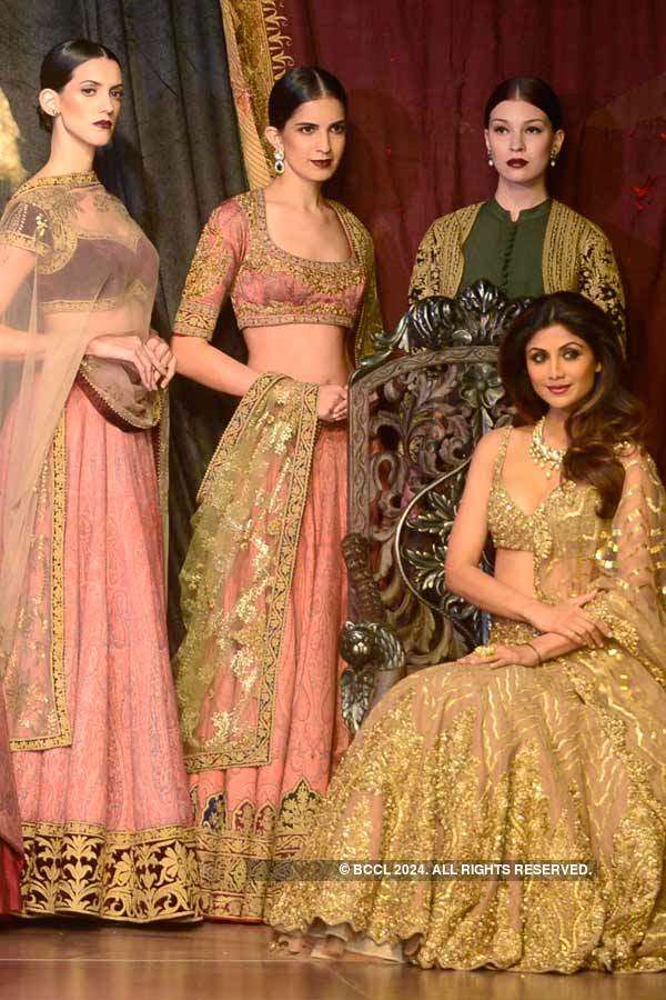 Glimpse Of Star Studded Amazon India Couture Week 2015