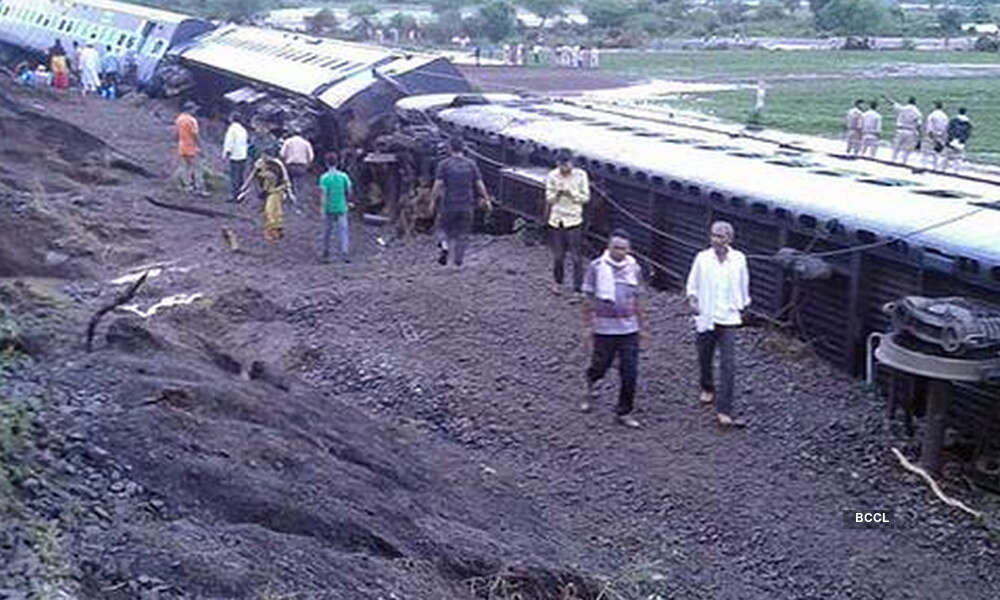 MP twin-train derailment