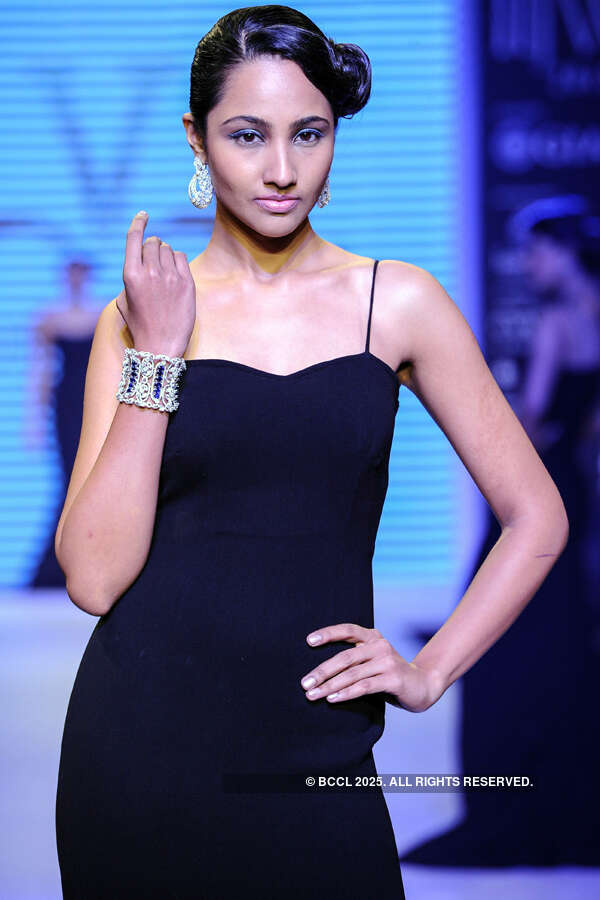 Surabhi Rao showcases a creation by Varuna D Jani