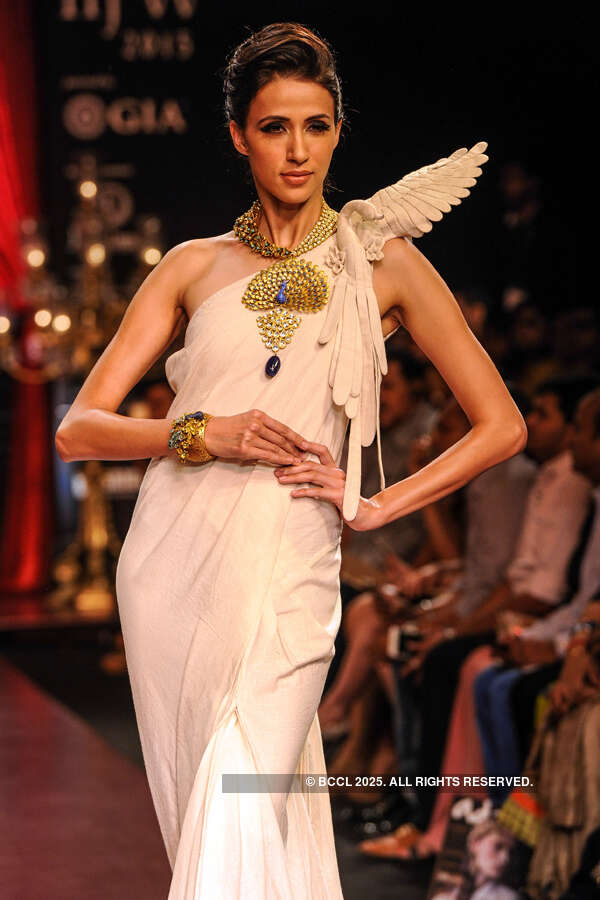 Alesia Raut showcases a creation by Anand