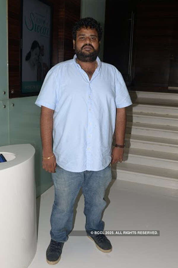 Nalan at a movie premiere