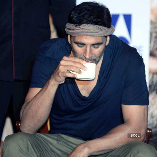 Akshay Kumar enjoys his cup of tea