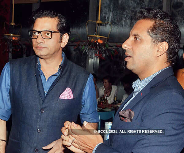 Raghavendra Rathore (L) and Shantanu