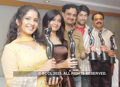 Cast of 'Moggina...' with Filmfares