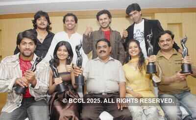 Cast of 'Moggina...' with Filmfares