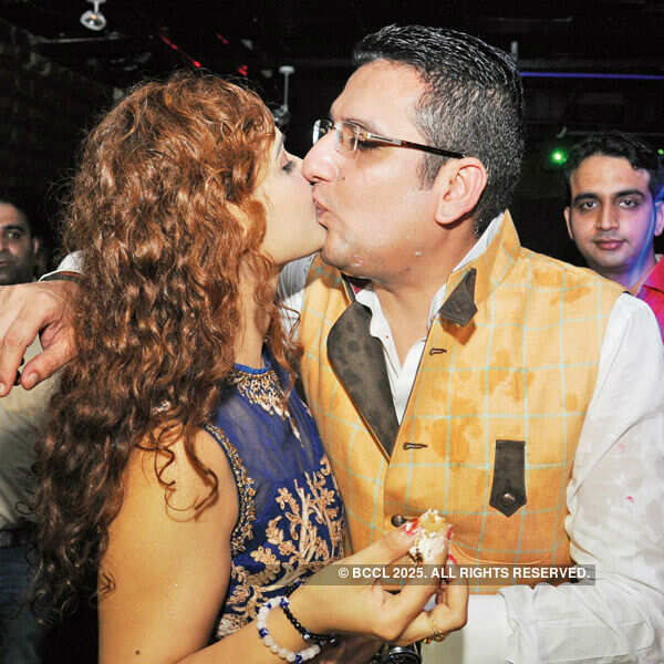 Shweta Malik and Tarun Malik during Toast Bar & Grill's 8th anniversary