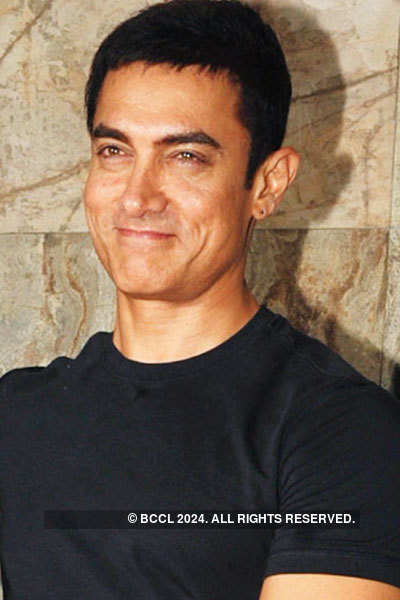 Aamir Khan trolled: Check out most hilarious jokes