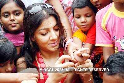 Locket celebrates 'Rakhi'
