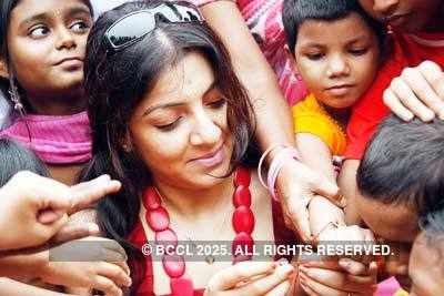 Locket celebrates 'Rakhi'