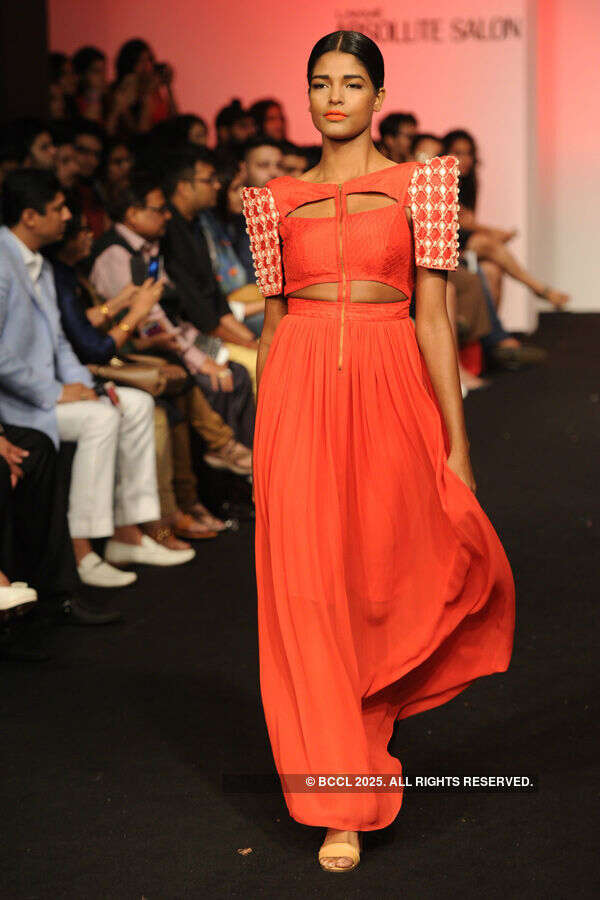 A model walks the ramp for Priyam Narayan