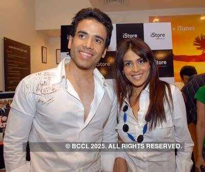 Tusshar Kapoor and Genelia D'Souza