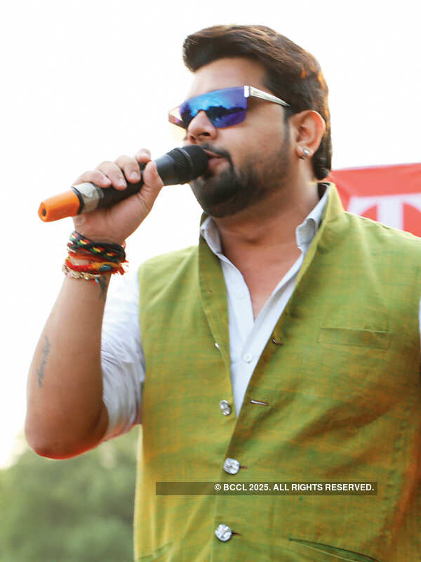 Emcee Yash Khatri during Raahgiri Day celebrations