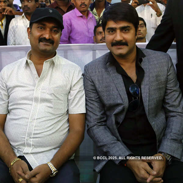 CR Manohar and Srikanth during the wedding ceremony