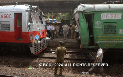 Train collision in Mumbai