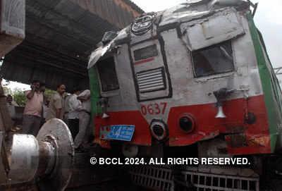 Train collision in Mumbai