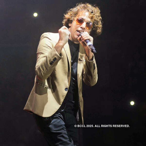 Salman performs during a freshers&rsquo; party