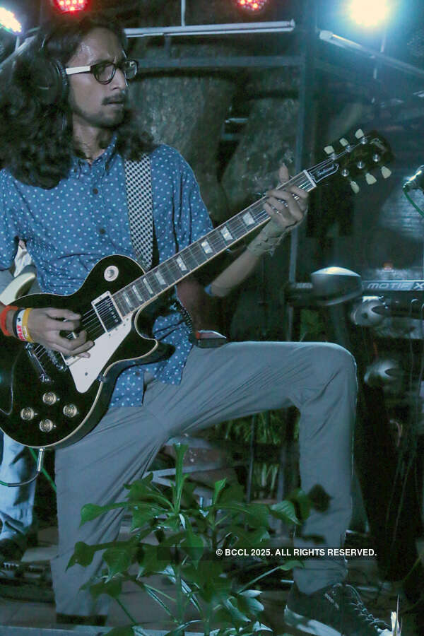 Ratul performs during the 23rd birthday celebrations