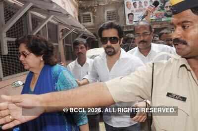 Emraan Hashmi with his mother