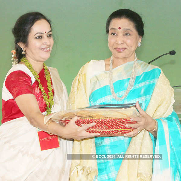 Asha Bhosle: Queen Of Melody