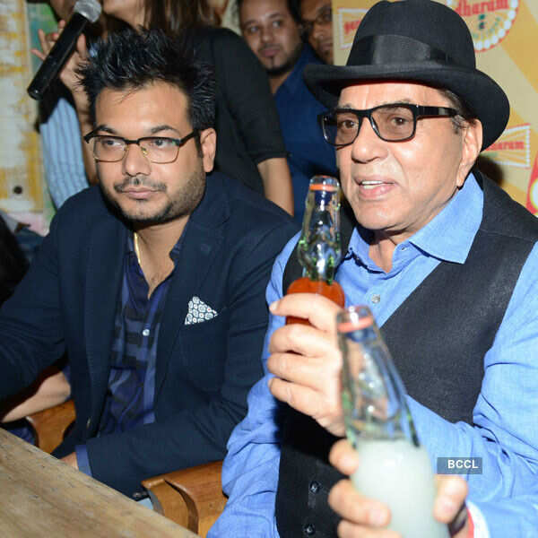Dharmendra during the inauguration of a new restaurant