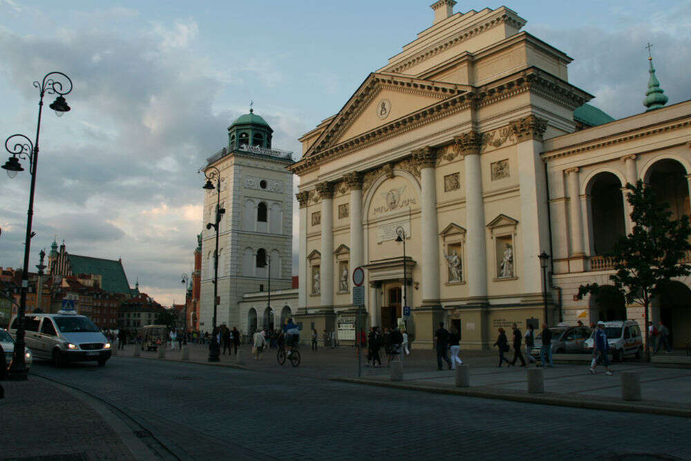 8St anne's church