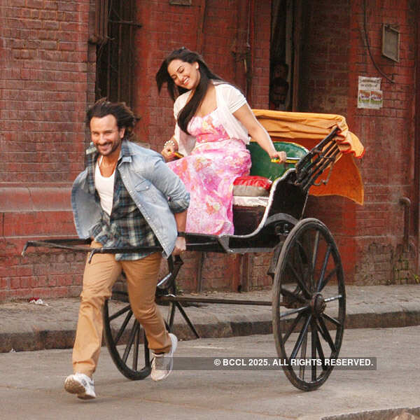 Saif Ali Khan turns 43!