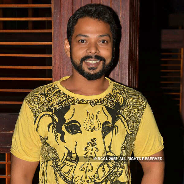 Ganesh Nallari during a live performance