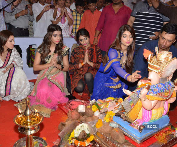 Celebs at Ganpati Visarjan